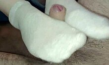 Teen Girl Delivers Intense Socksjob Cum In Bed