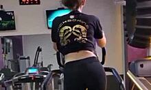 Обучен ли си да дразниш така?