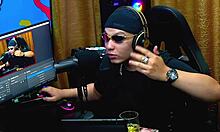 Two Reais Or A Mysterious Gift From Martina Olivera - Podcast Popum No Barraco