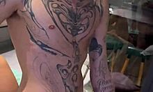 loira rabuda deu um chá de buceta no tatuado magrinho l completo no sheer e x-red