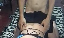 Mujer Policia Coge Con Desconocido Despues De La Fiesta