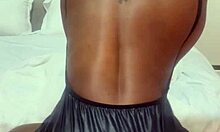 look at my bouncy ass twerking and shaking, don't you want to play with it?