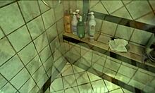 Интензивно чукане под душа с майката на най-добрия ми приятел Хелена Прайс