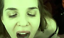 she sucks off the first guy she meets at a nightclub 😘🍆