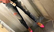 Desperate pee in jeans then he pees on ass and i blow him 😩