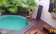 dando uma na piscina com a atriz novata - alice lemes