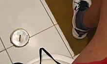 La Mama De Mi Mejor Amigo Me Encuentra Masturbandome Con Su Tanga Y Me Lo Chupa Hasta Venirme En Su Boca Parte 2