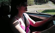 Parei um estranho na rua para pedir informa��es e chupei o pau dele at� ele gozar na minha boca