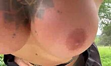 Travesti Agro A Sabrina Prezotte Dando Uma Volta Na Fazenda E Goza Muito Vendo Os Peoes Vejam