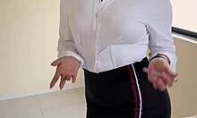 oh fuck, that novice real estate advisor bends over to fuck her client in the house for her first sale!