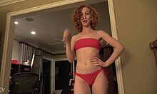 Chica En Bikini Rojo