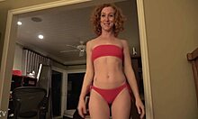 Chica En Bikini Rojo