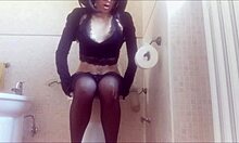 I Love Feeling My Cunt Vibrate Under Hot Pee Jet