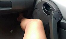 Minha Namorada Perdeu Aposta E Se Masturbou No Restaurante!