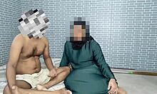 Hot Muslim Kamwali Girl Distracted by Landlord's Big Cock While Cleaning in Indian Ranch