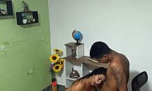 The stepsister loves sucking his cock