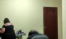 Follando a la se�ora de la limpieza