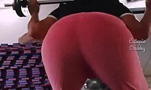Bbw ebony gym squats her big ass
