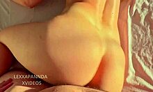 Teen De 18 Años Tiene Sexo En Su Cama Con Su Padrastro