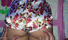 coño virgen y apretado de latina recibe gran polla con la braga corrida video real casero en pov close-up fucking