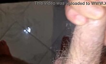 Amica showers and my cock can't resist her moans and handjob 😍🔥