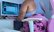 Chubby gamer's leggings slip reveals embarrassing fart mishap online