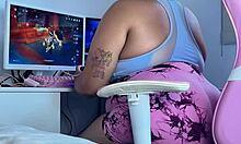 Chubby gamer's leggings slip reveals embarrassing fart mishap online