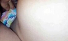 la esposa madura y sexy de mi amigo ruega por anal en su gran culo apretado