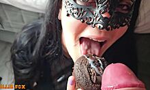 Amateur milf devours thick cum-glazed muffin in pantyhose fetish feast