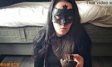 Amateur milf devours thick cum-glazed muffin in pantyhose fetish feast