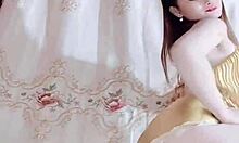 vietnamese teen 18+ dances live on bigo platform