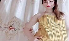 vietnamese teen 18+ dances live on bigo platform