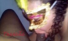 safadinha chupando pau babando gostoso com lingeries naturais