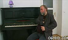 young hottie pussy licked by old man doggystyle