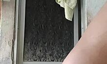 look at this innocent latina curvy girl bathing on spy cam 😍🛁