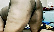 hey neighbour boy, wanna bang this indian bhabhi?