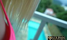 fudendo a loirinha vivian lola no cuzinho gozando forte