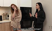 Пьяная студентка из соседней хаты сосёт хуй мускулистому бодибилдеру после пролитого кофе потом кремпай оргия