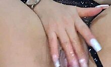 damn this colombian latina masturbates solo with dildo squirting everywhere