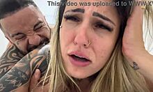 ele ignorou q eu era virgem no cu e meteu pelado ate gozar dentro...