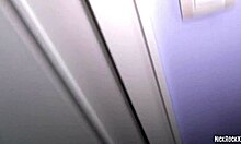 Tapaturmaisesti paukutetaan sisarpuolen kaverin pyöreää persettä ja tiukkaa 18v pillua