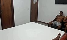 corno, quer ver sua casada sol di luna gemendo com dois machos nos bastidores?