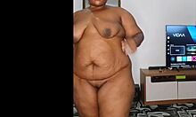 damn mara exotic's sweaty fat ebony ass bounces wild 😏🍑