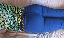 mommy says jerk off while i flash my big pussy... wanna fuck me?