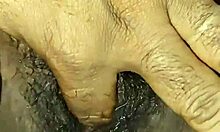 Sexy indian desi spreads legs wide for intense bed pussy licking dive