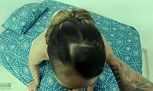 me pongo bien cachondo con mi jefa hasta creampie en su pussy apretada