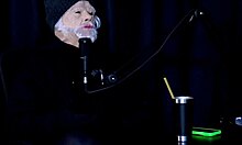 yo andressa urach, wanna film? you love exhibitionism, travel, movies... musa do vasco ready to play? 😈