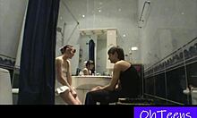 whoa, two 18+ teens get naughty in the bath together now!!