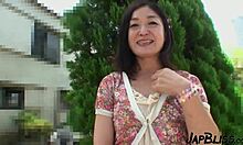 i can't resist creampieing this hot japanese milf's tight pussy