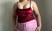 i need daddy's help stretching these big tits and ass 😏🍑